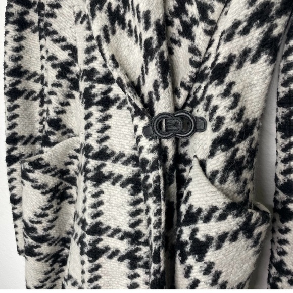 L.A.M.B. Gwen Stefani White Plaid Wool Blend Shawl Collar Asymmetrical Wrap Coat - Picture 5 of 9